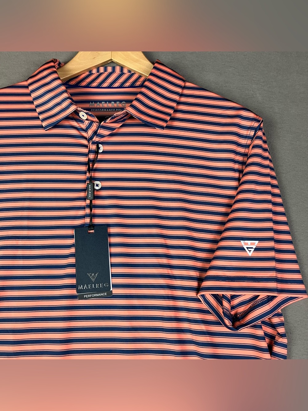 Maelreg Men’s Size M Performance Golf Polo Striped Short Sleeve Orange Blue NWT.